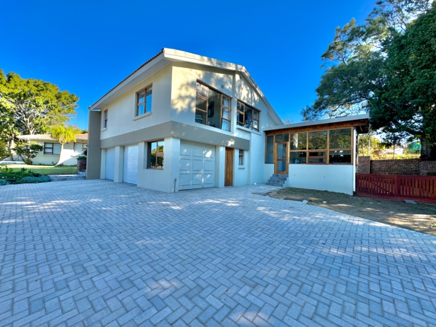 4 Bedroom Property for Sale in Mossel Bay Central Western Cape